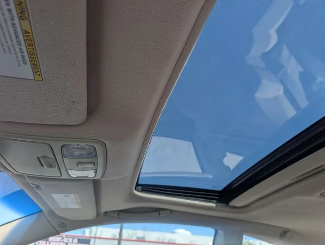 Used 2008 White Toyota  image 14