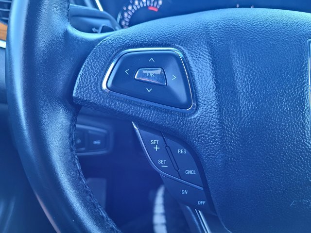 Used 2019 Gray Lincoln Select image 25