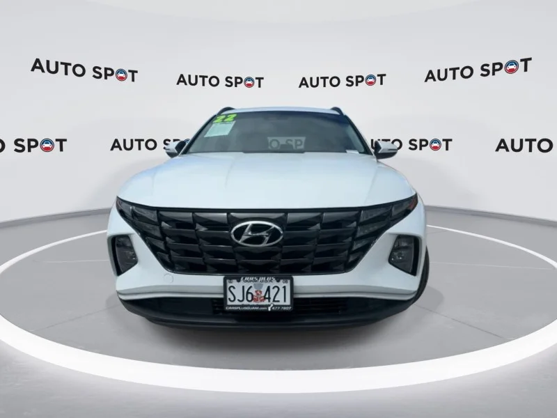 Used 2022 White Hyundai SEL image 3