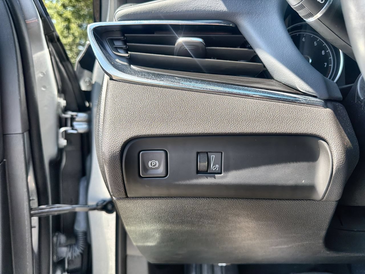 Used 2023 Includes Pitch Dark Night lower exterior accent color.) Buick Essence image 15