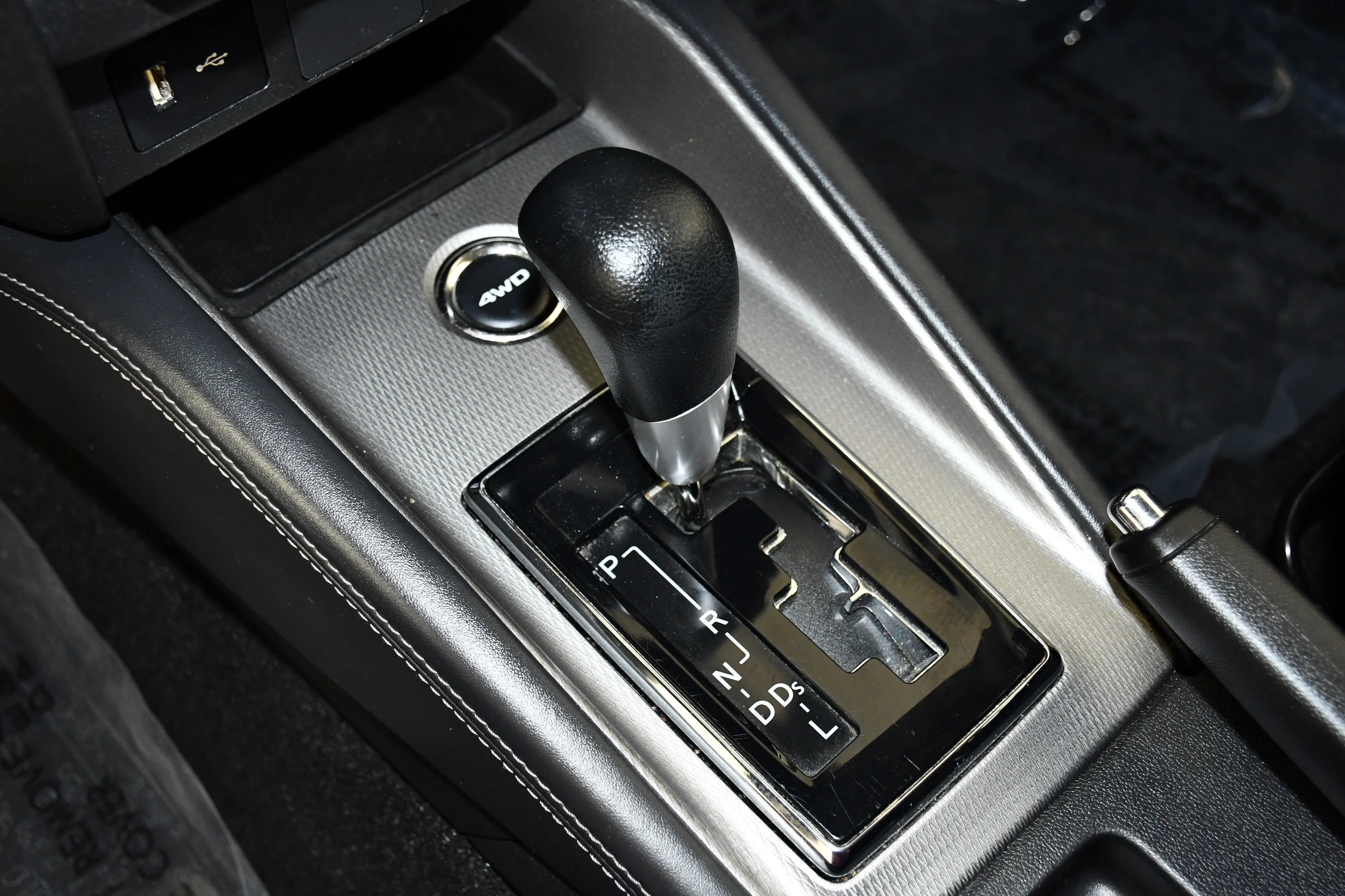 Certified Used 2024 Gray Mitsubishi SE image 20