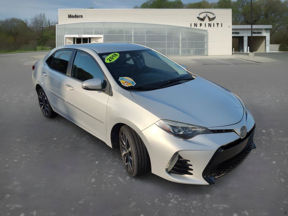 Used 2018 Classic Silver Metallic Toyota SE image 2
