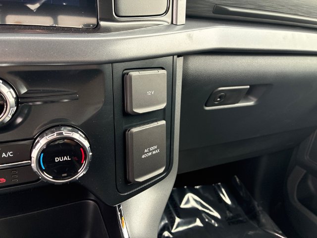 New 2026 Agate Black Metallic Ford XLT image 28
