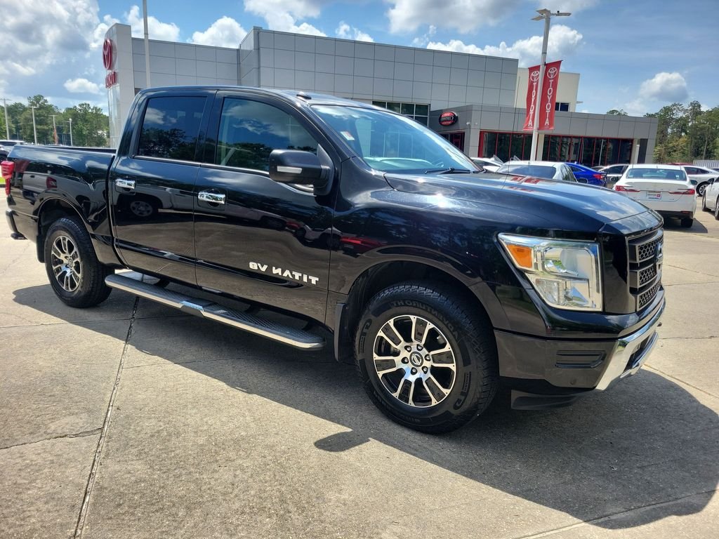Used 2020 Black Nissan SV image 9