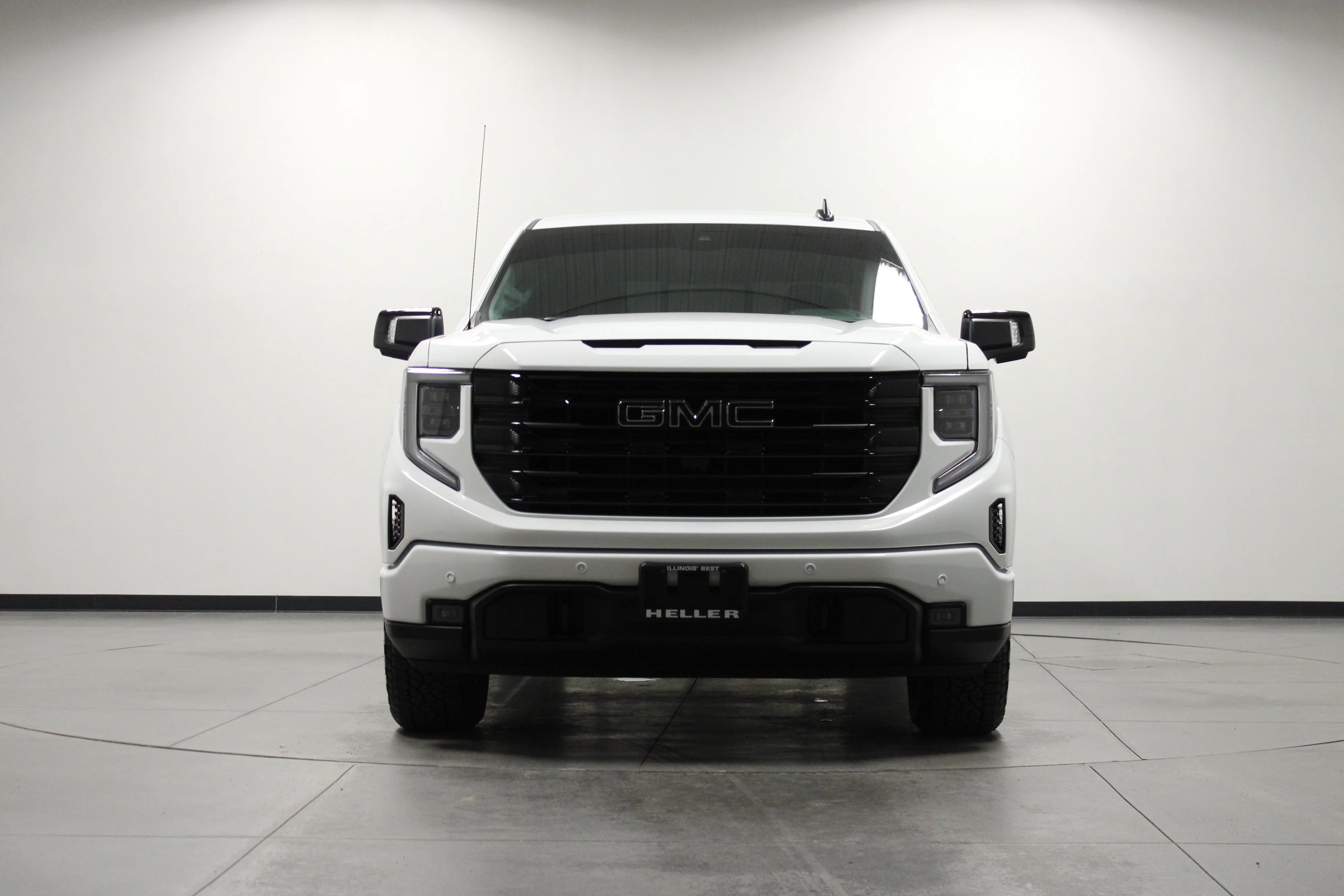 Used 2026 Summit White GMC Elevation image 9