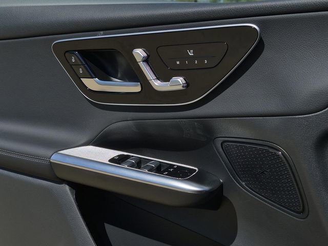 New 2026 Polar White Mercedes-Benz GLC 300 image 47