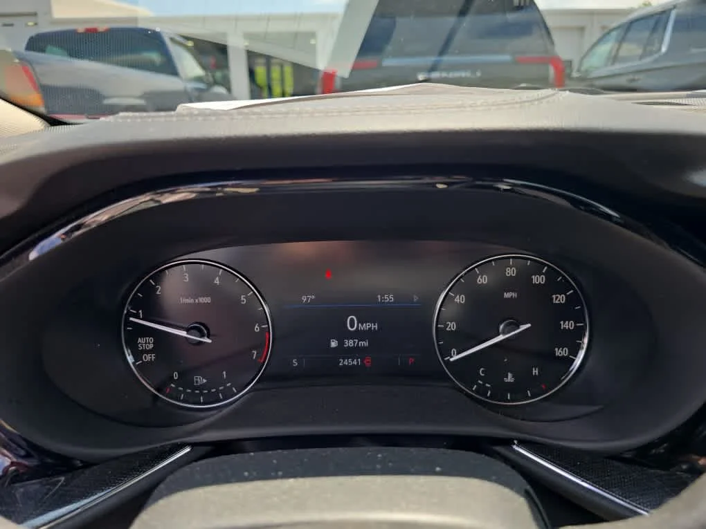 Used 2022 Cinnabar Metallic Buick Preferred image 15