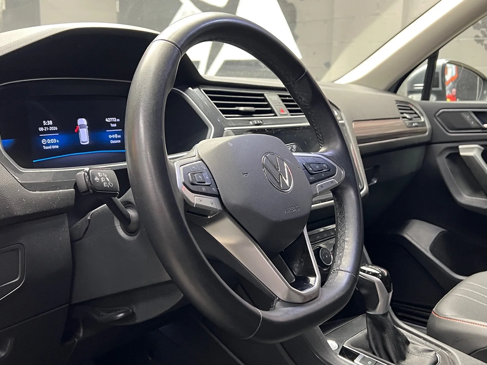 Used 2024 Platinum Gray Metallic (2r2r) Volkswagen Wolfsburg Edition 4Motion image 9