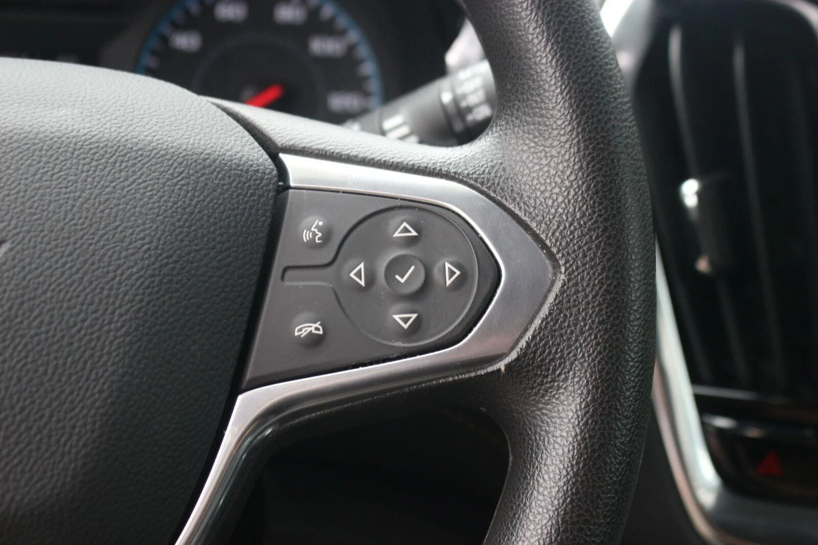 Used 2020 SATIN STEEL METALLIC Chevrolet LS image 18