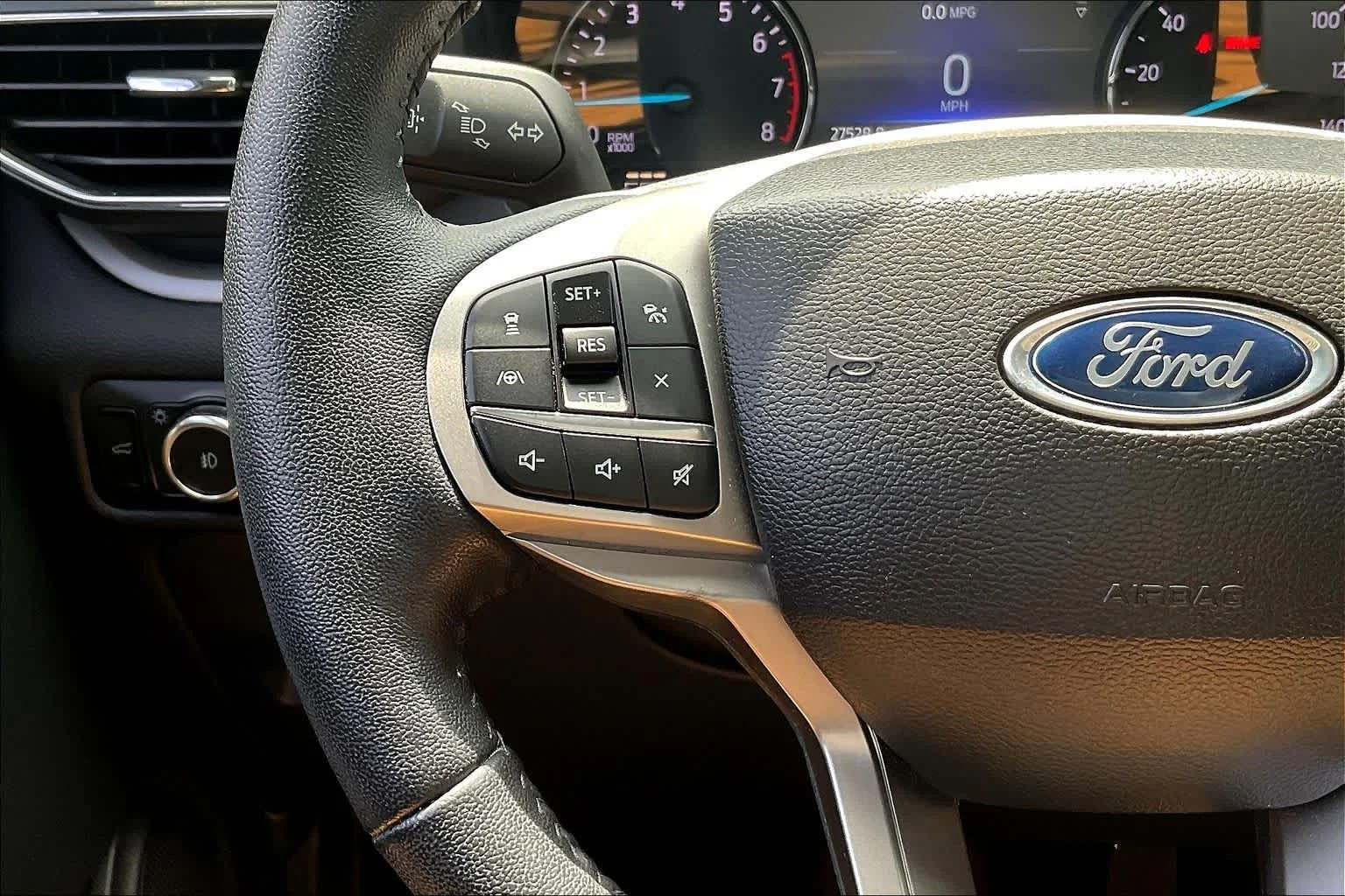 Used 2023 Rapid Red Metallic Tinted Clearcoat Ford XLT image 45