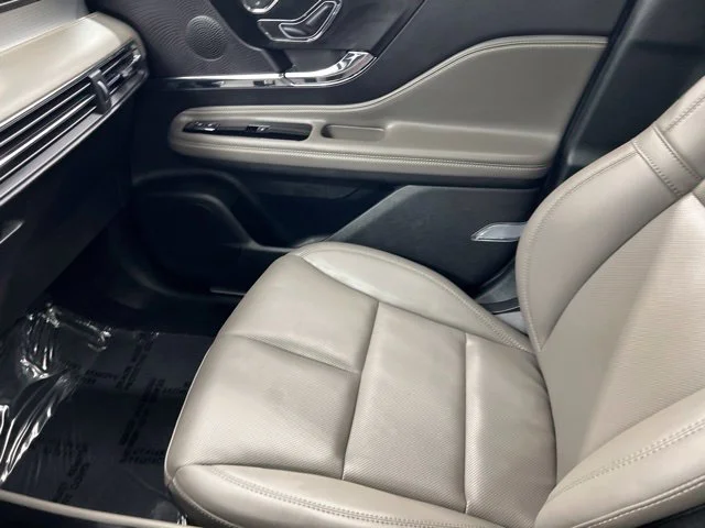 Used 2026 Blue Lincoln Premiere image 18