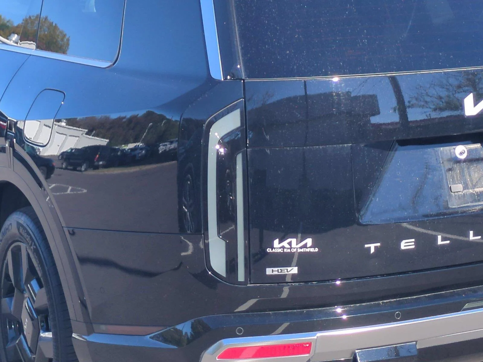 Used 2027 EBONY BLACK KIA  image 11