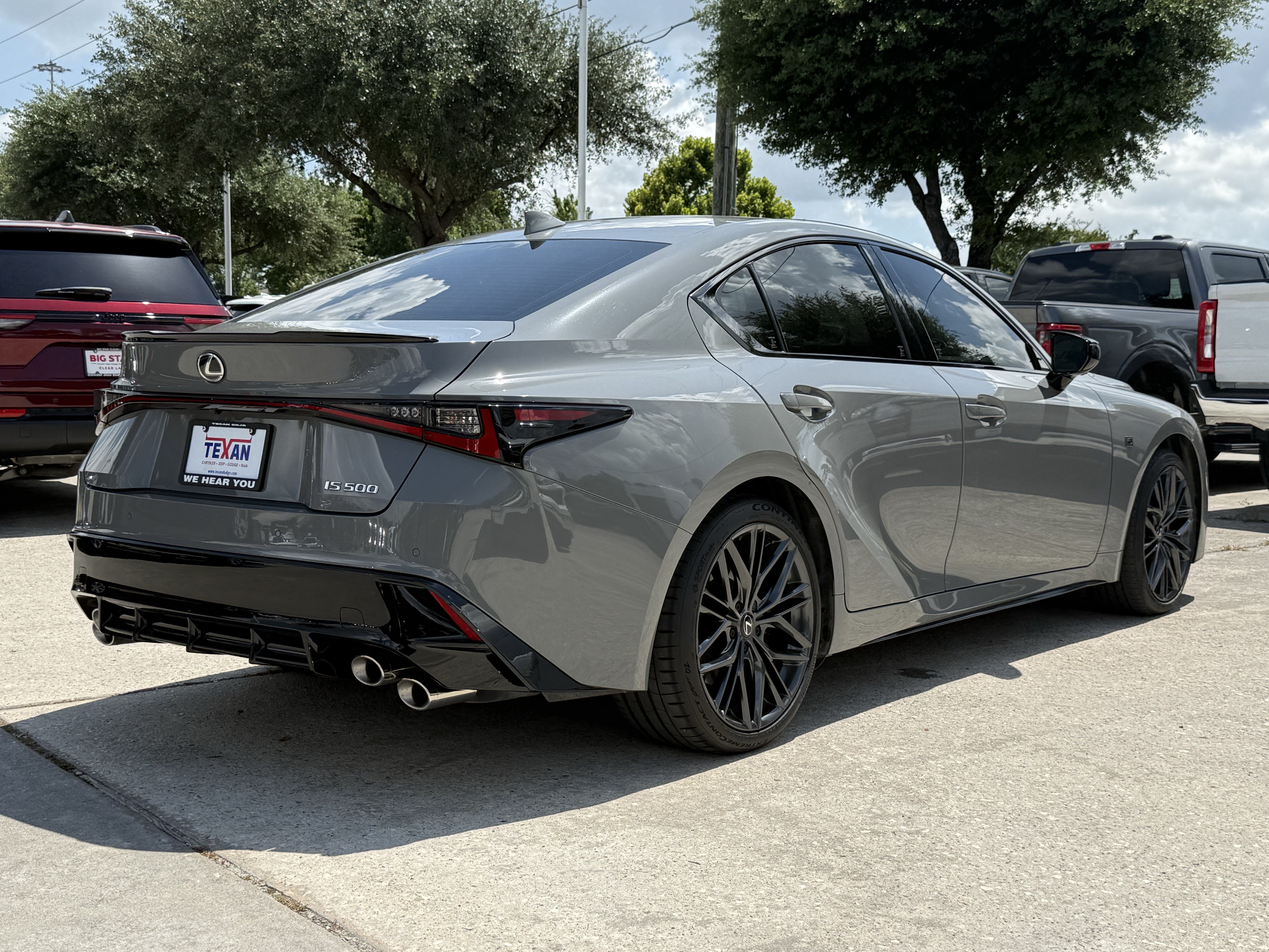 Used 2025  Lexus  image 4