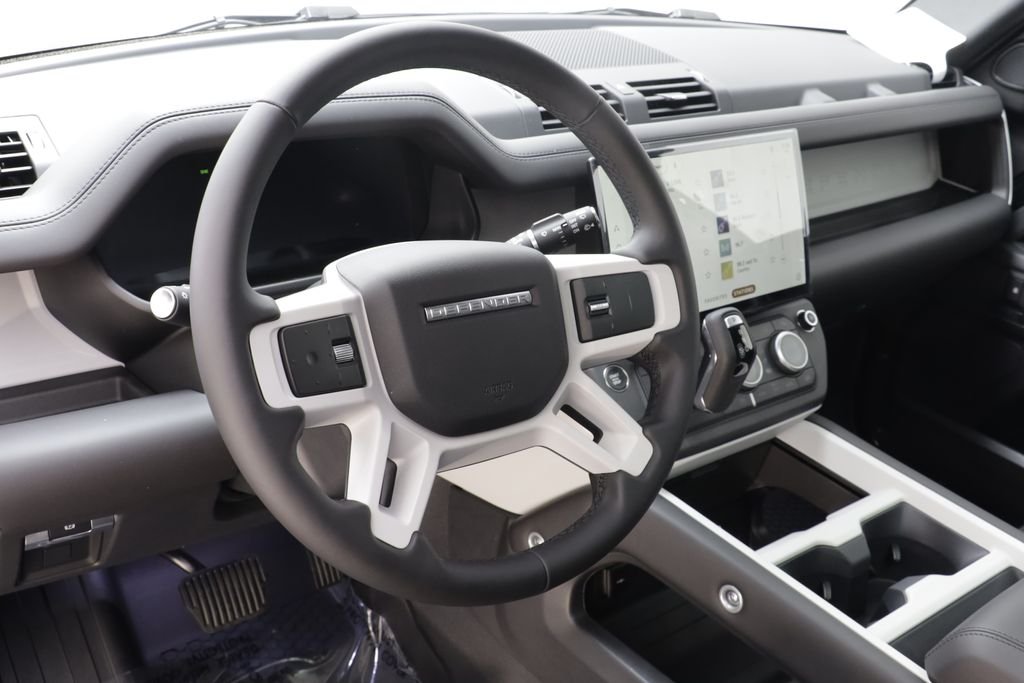 New 2026 Santorini Black LAND ROVER X-Dynamic SE image 8