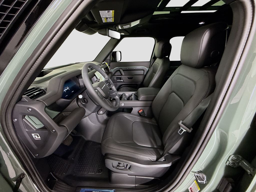 New 2026 Keswick Green Land Rover Trophy Edition Deep Sandglow image 21