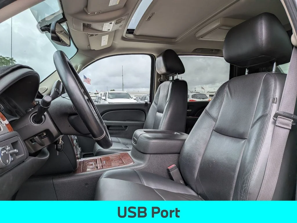 Used 2013 Black Chevrolet LTZ image 19