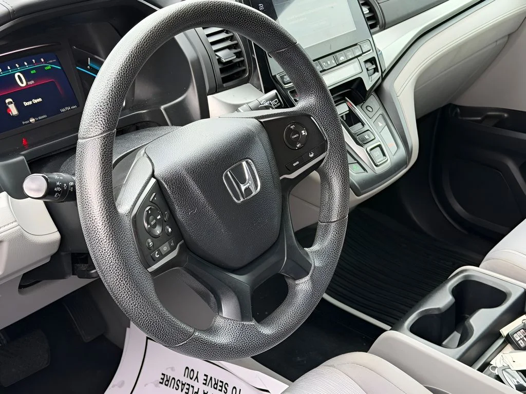 Used 2018 Pewter Honda EX image 14