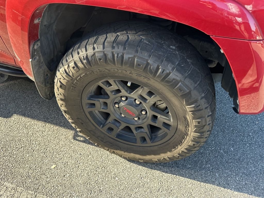 2019 Toyota 4Runner TRD Off-Road Premium photo 4