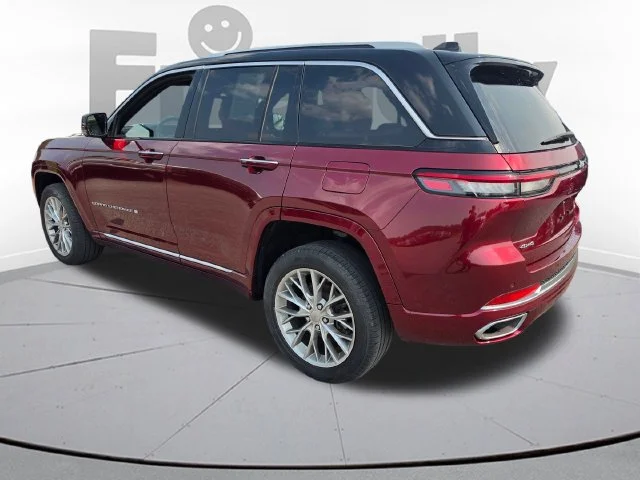 Used 2023 Red Jeep Summit image 7