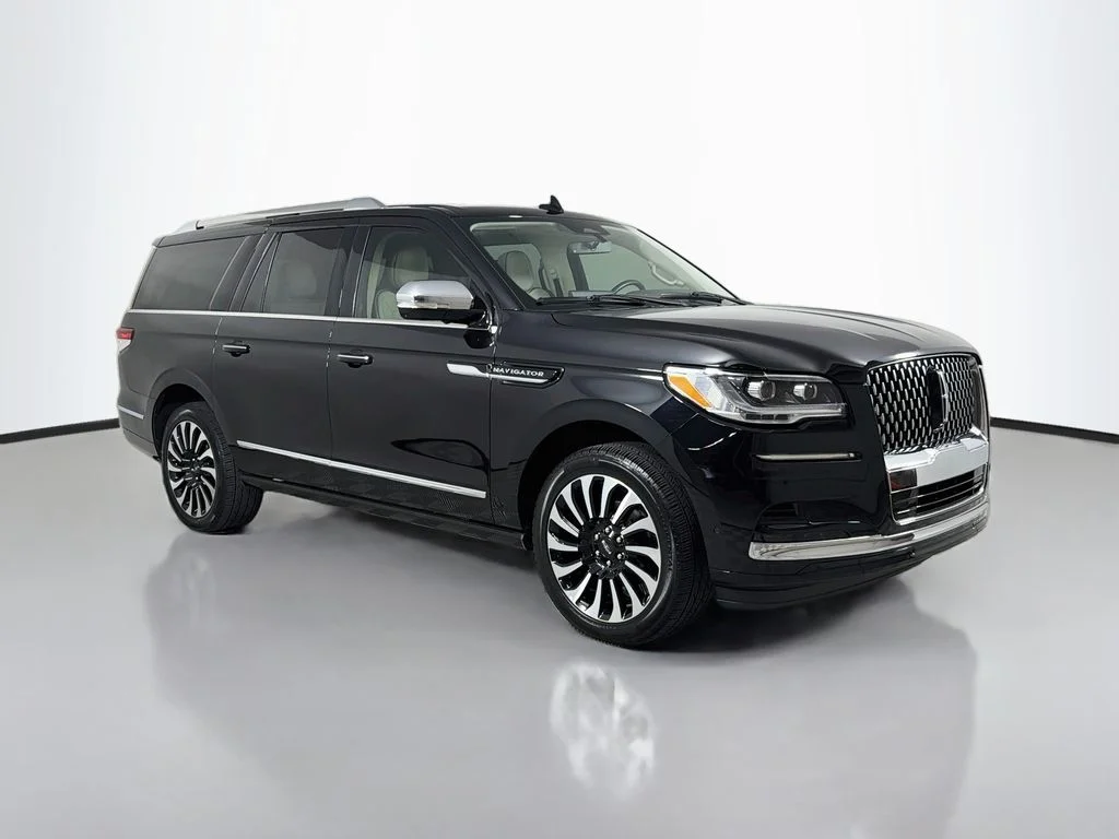 Used 2023 Black Lincoln Black Label image 3