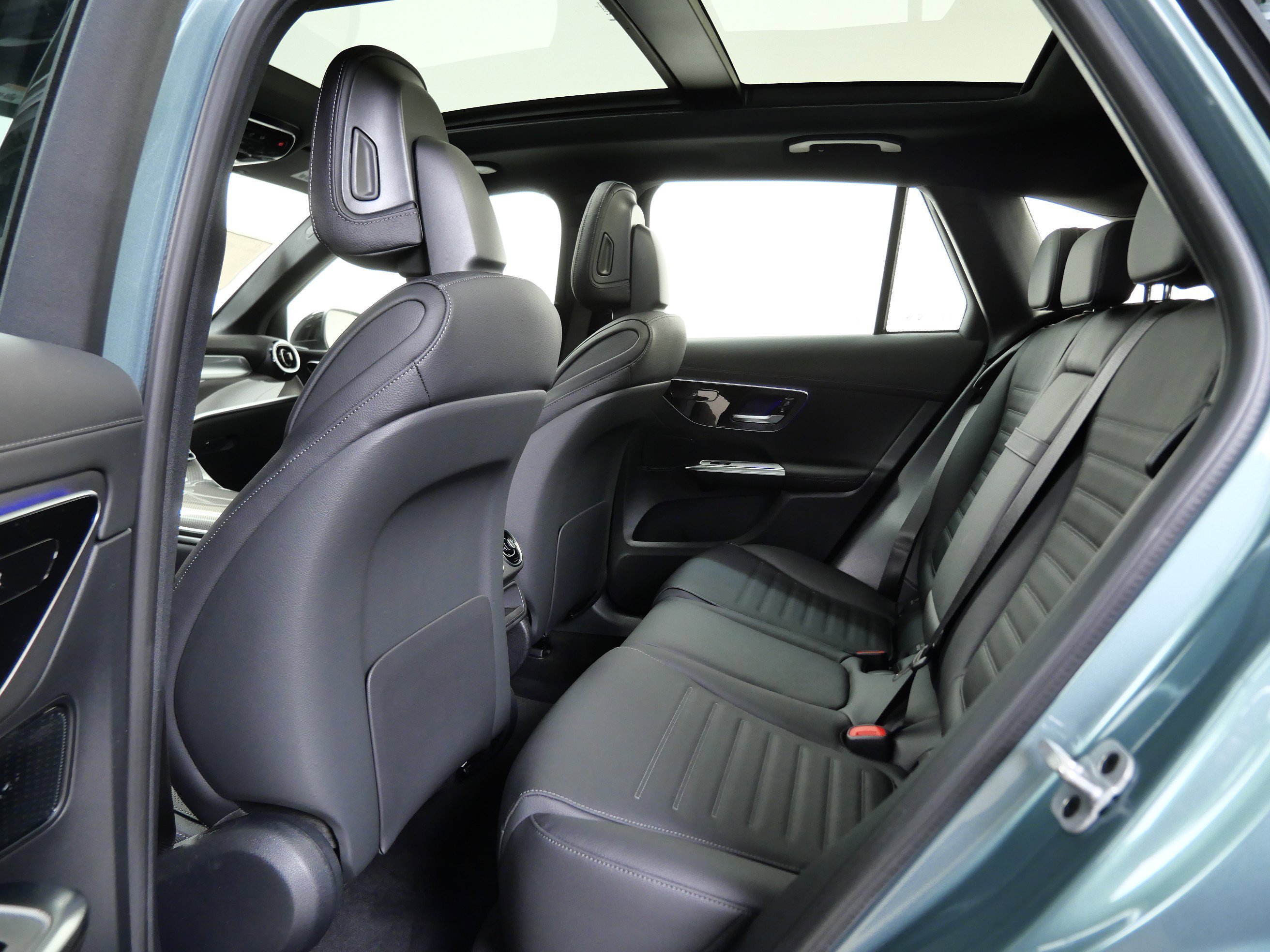 New 2026 Verde Silver Metallic Mercedes-Benz AMG® GLC 43 4MATIC® SUV image 10