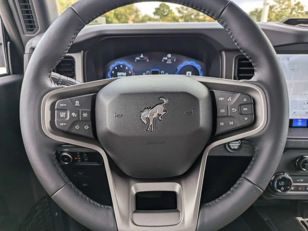 New 2026 Avalanche Gray Ford Badlands image 27