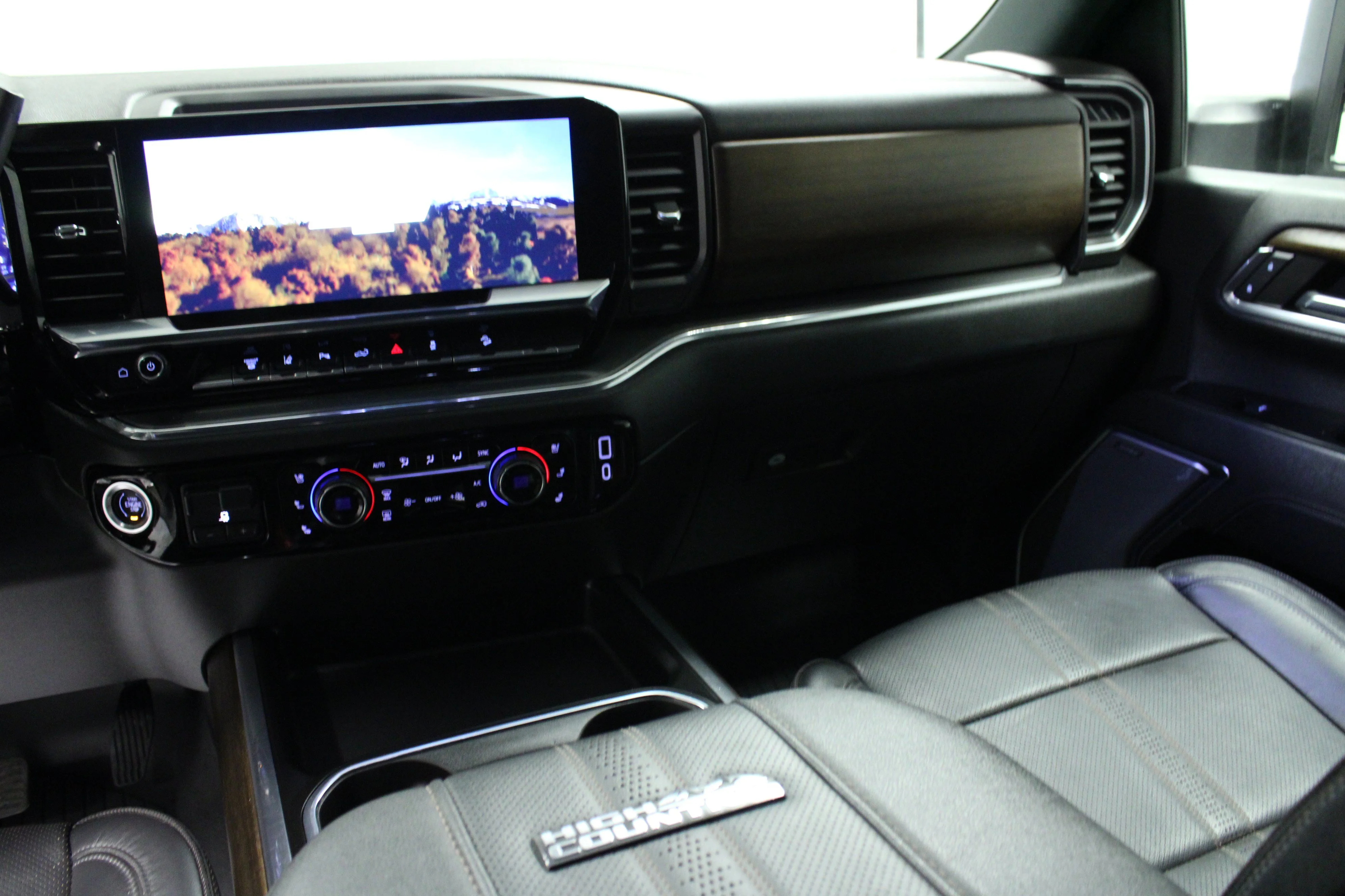 Used 2024 Iridescent Pearl Tricoat Chevrolet High Country image 19