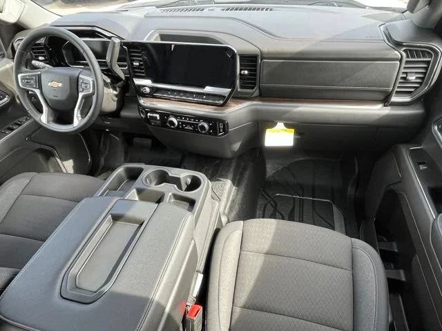 Used 2025 Summit White Chevrolet LT image 18
