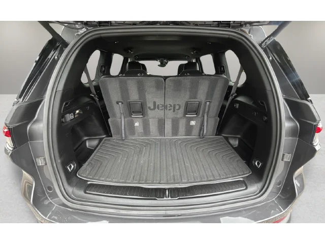 Used 2023 Gray Jeep Altitude 4x4 image 31