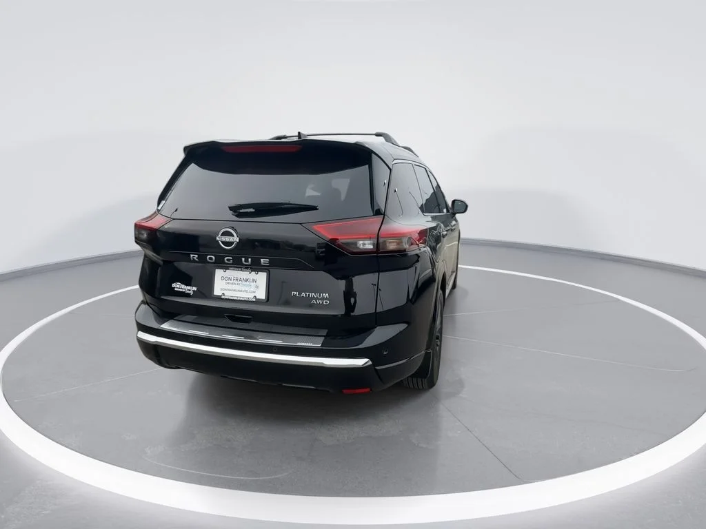 Used 2026 Black Nissan Platinum image 8