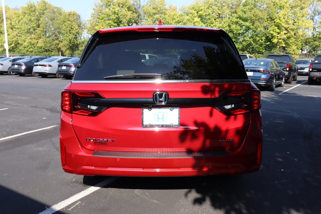 New 2027 Radiant Red Metallic II Honda Elite image 4