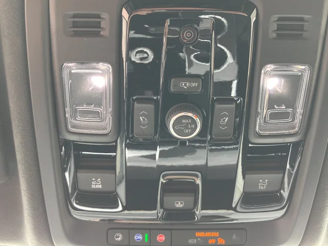 2026 Cadillac Escalade V-Series - Photo 23