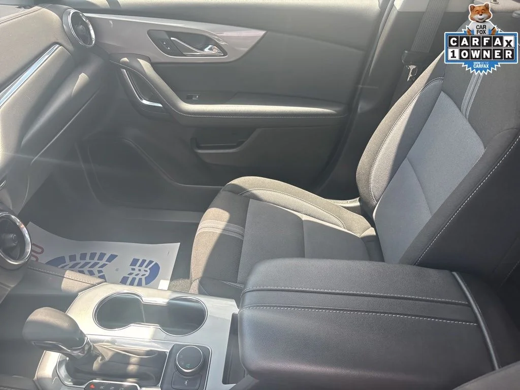 Used 2025 White Chevrolet LT image 23