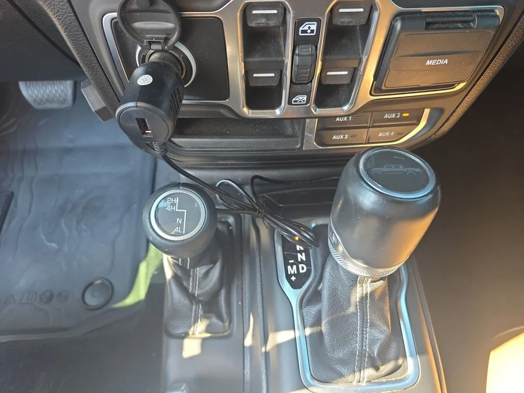 Used 2020 Bright White Clearcoat Jeep Overland image 18