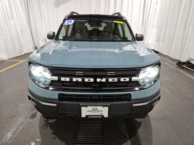 2021 Ford Bronco Sport Outer Banks photo 2