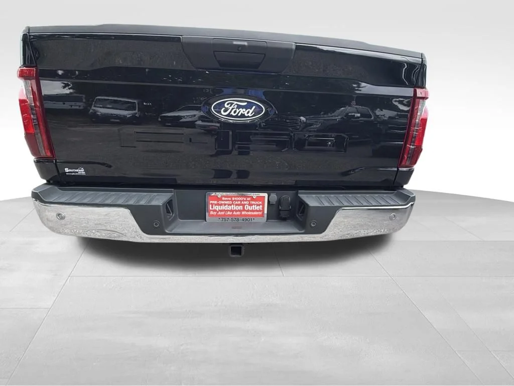 Used 2025 Black Ford XLT image 11