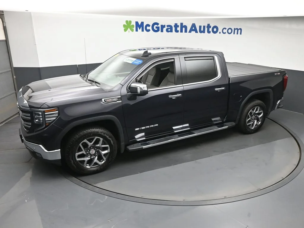 Used 2023 Silver GMC SLT image 23