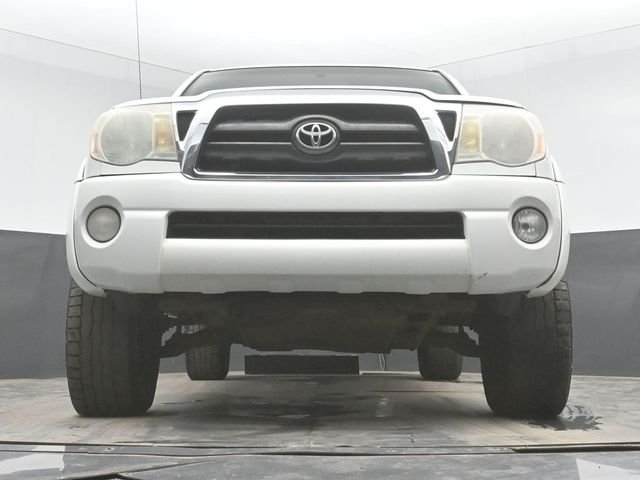 Used 2008 White Toyota Base image 36