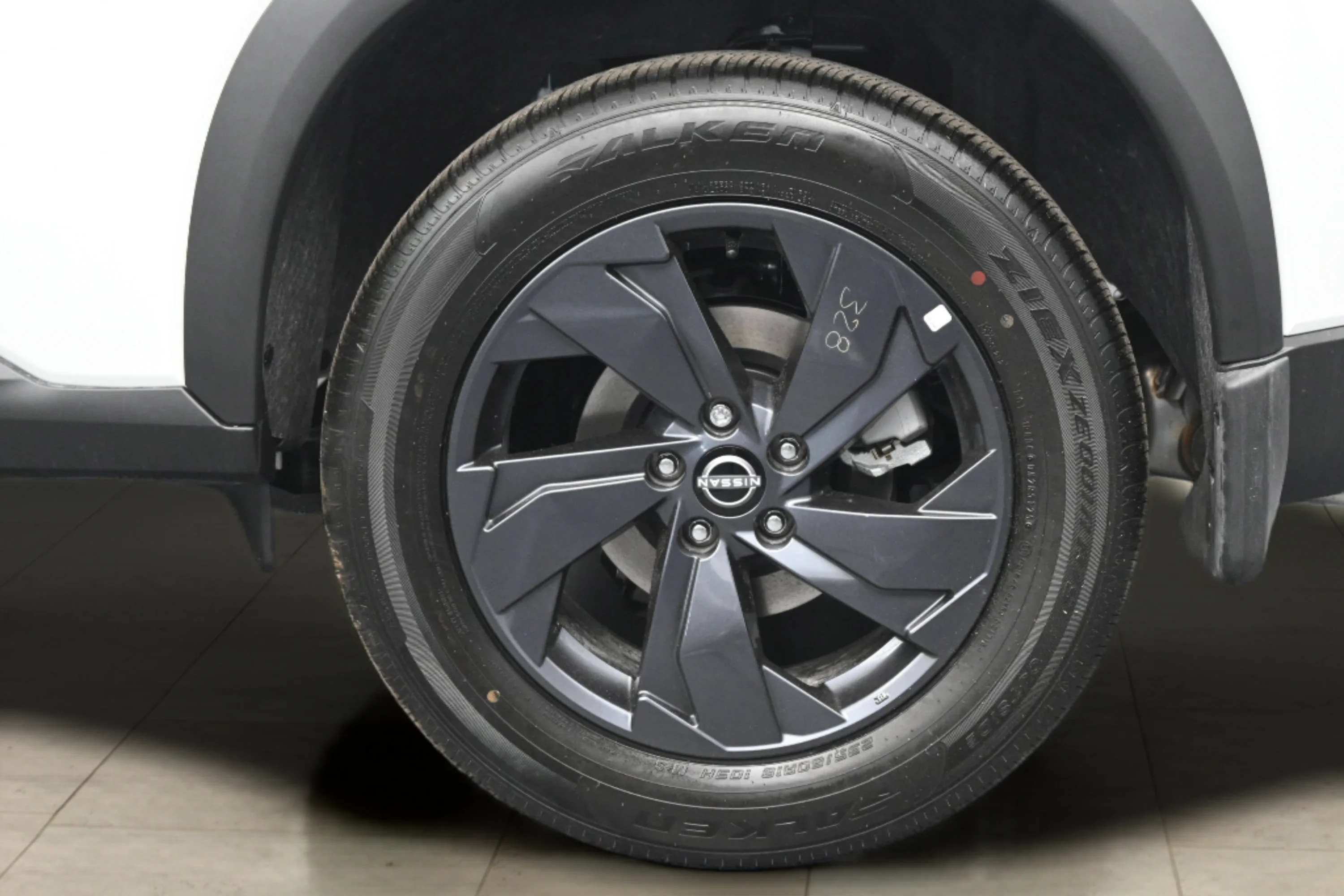 New 2026 Everest White Pearl TriCoat Nissan SV image 19