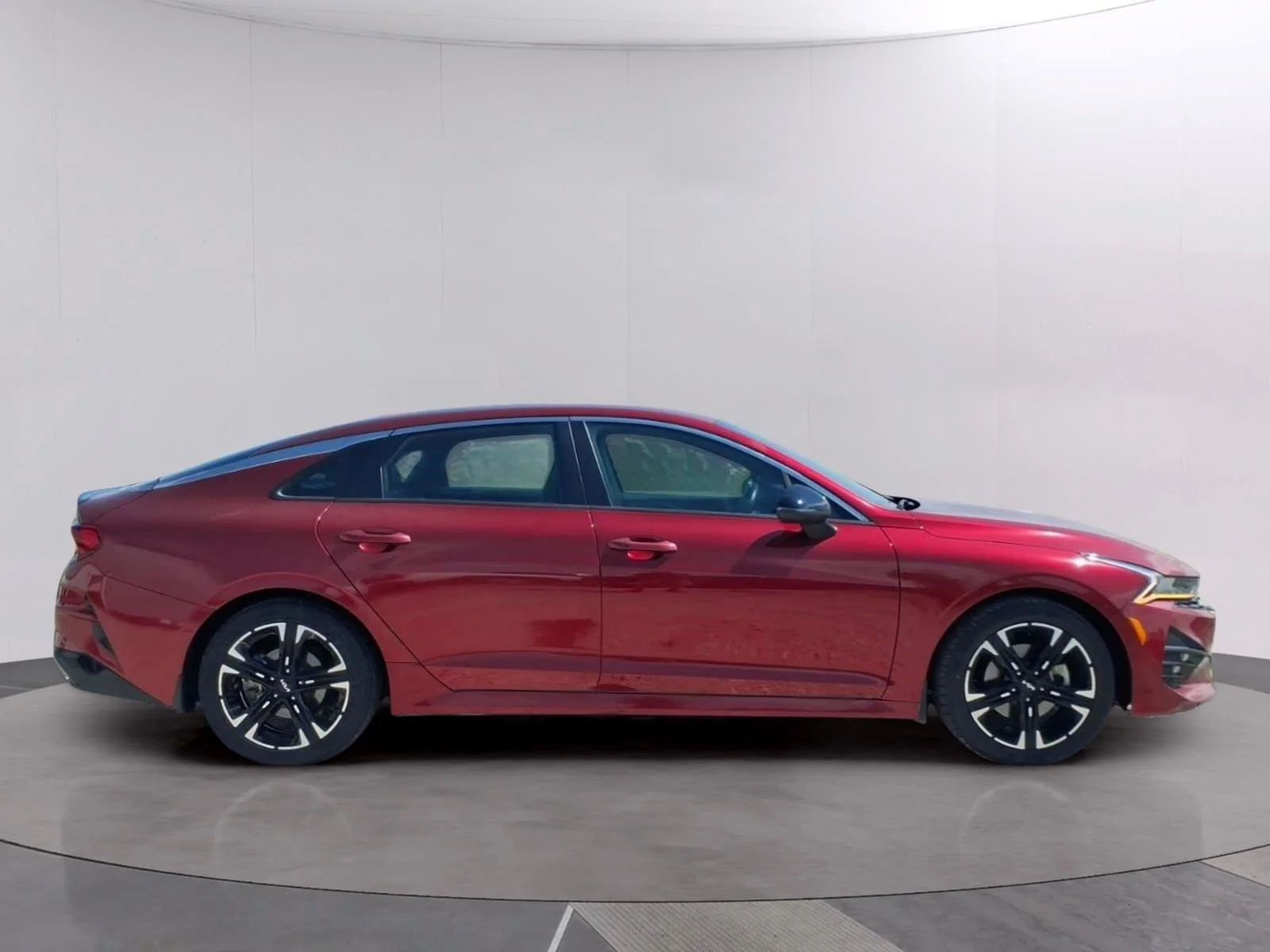 Used 2022 Passion Red Tintcoat Kia GT-Line image 6