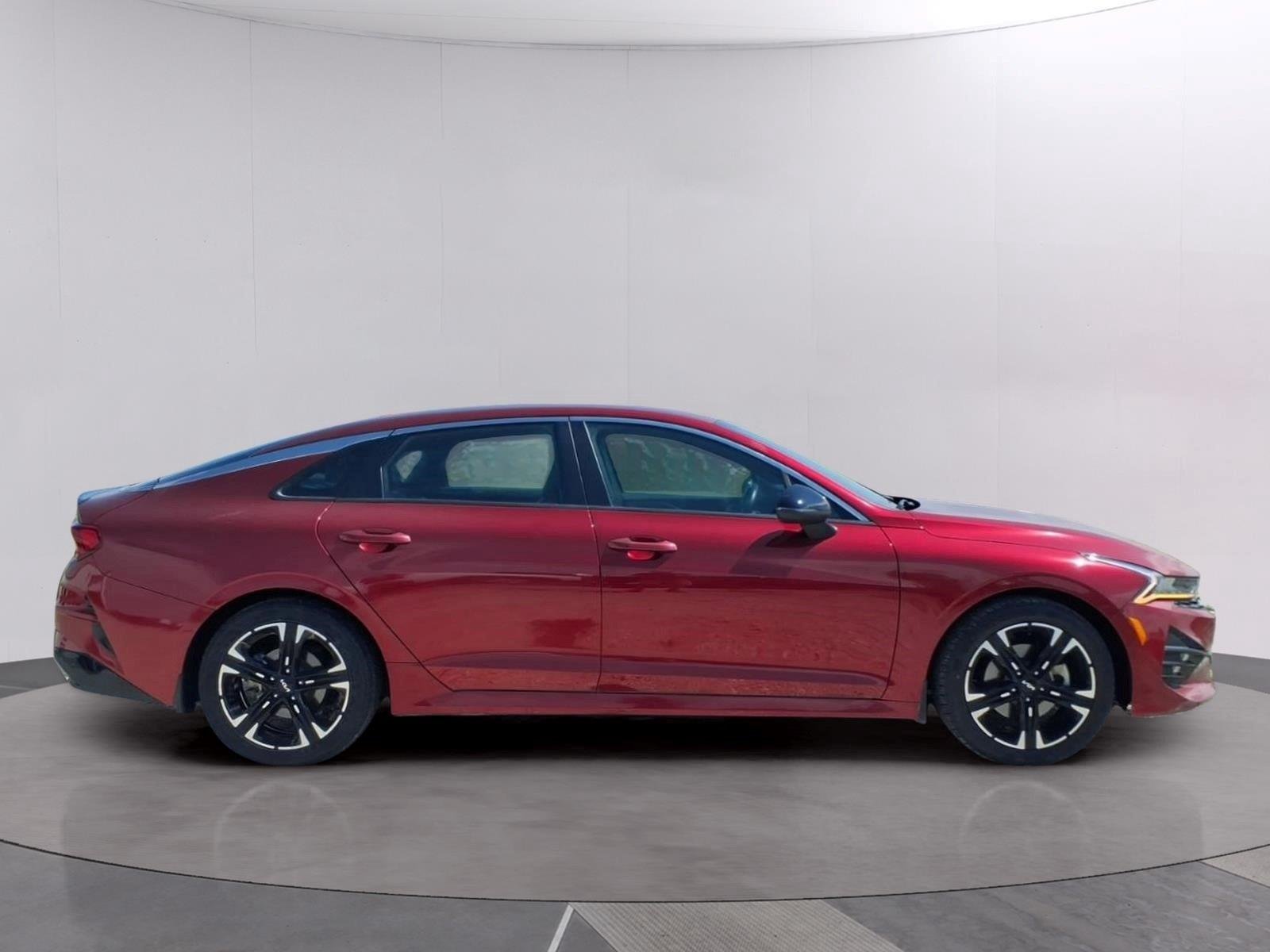 Used 2022 Passion Red Tintcoat Kia GT-Line image 6