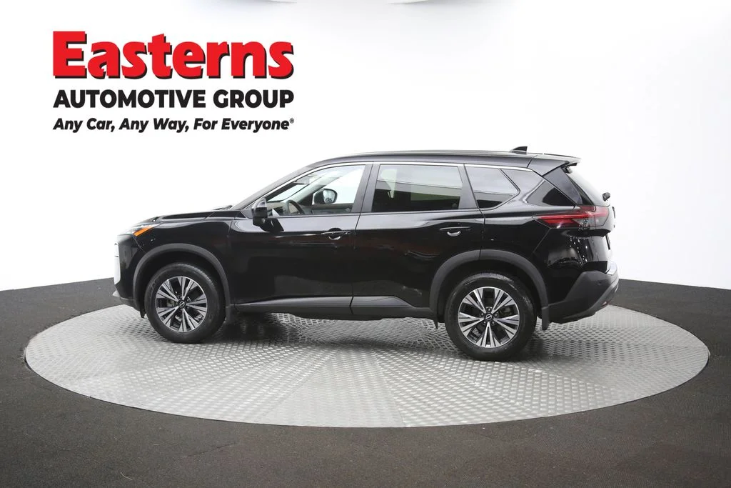 Used 2023 Black Nissan SV image 61