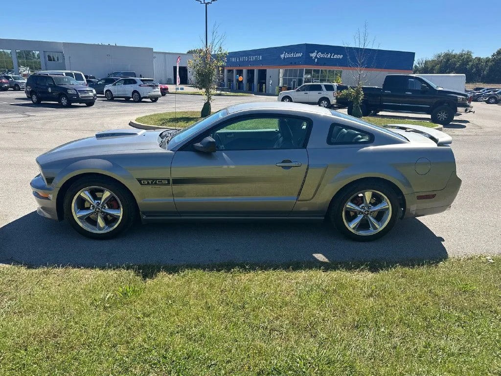 Used 2009  Ford GT image 7