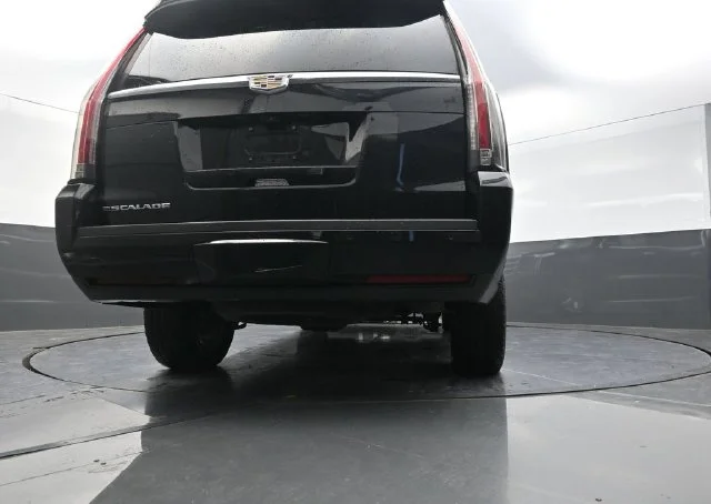 Used 2020 Black Cadillac Premium image 37