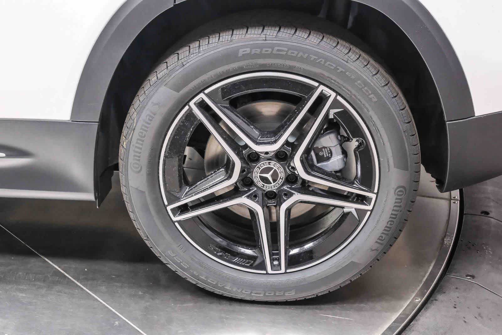 New 2026 Polar White Mercedes-Benz GLB 250 image 9