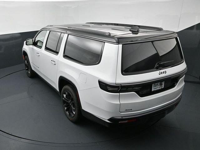 New 2026 Bright White Clear-Coat Exterior Paint Jeep Grand Wagoneer image 16