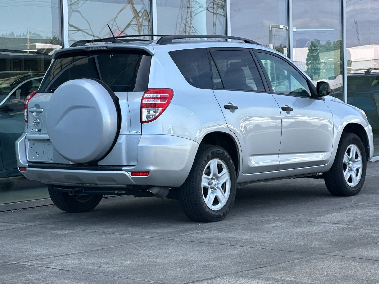 Used 2012 Classic Silver Metallic Toyota Base image 3