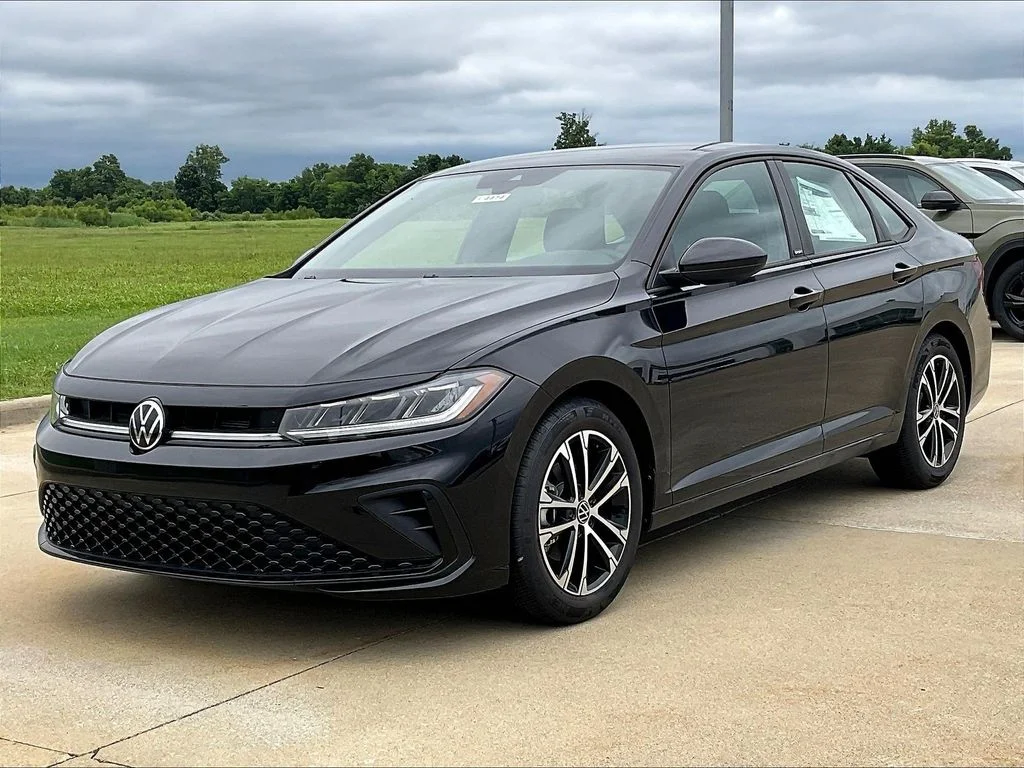 New 2026 Black Volkswagen 1.5T Sport image 7