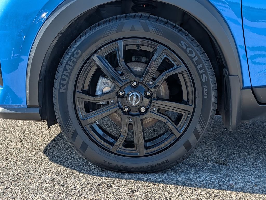 Used 2023 Blue Nissan SR image 15
