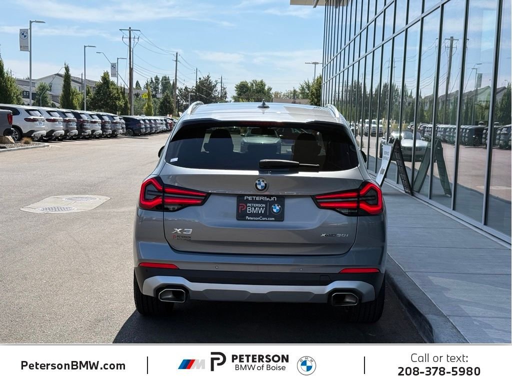 Used 2024 Skyscraper Grey Metallic BMW xDrive30i image 4